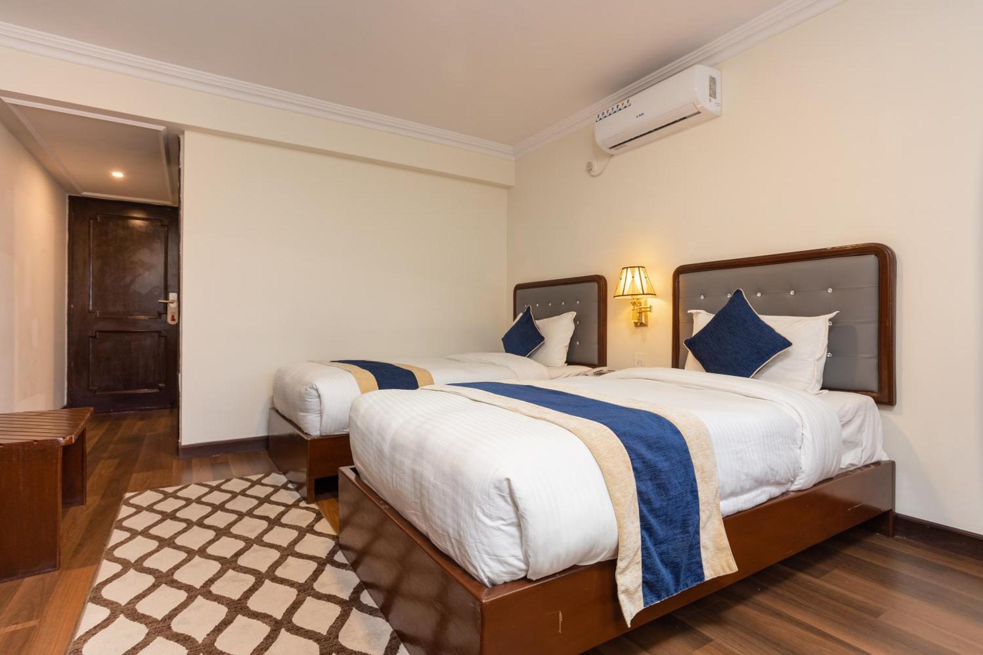 Kathmandu Business Hotel 外观 照片
